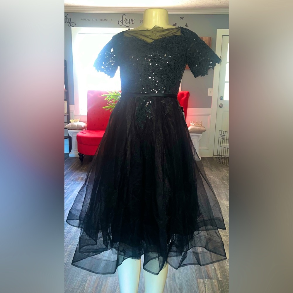 Midnight Black Sequin MIDI Elegant Prom Dress.